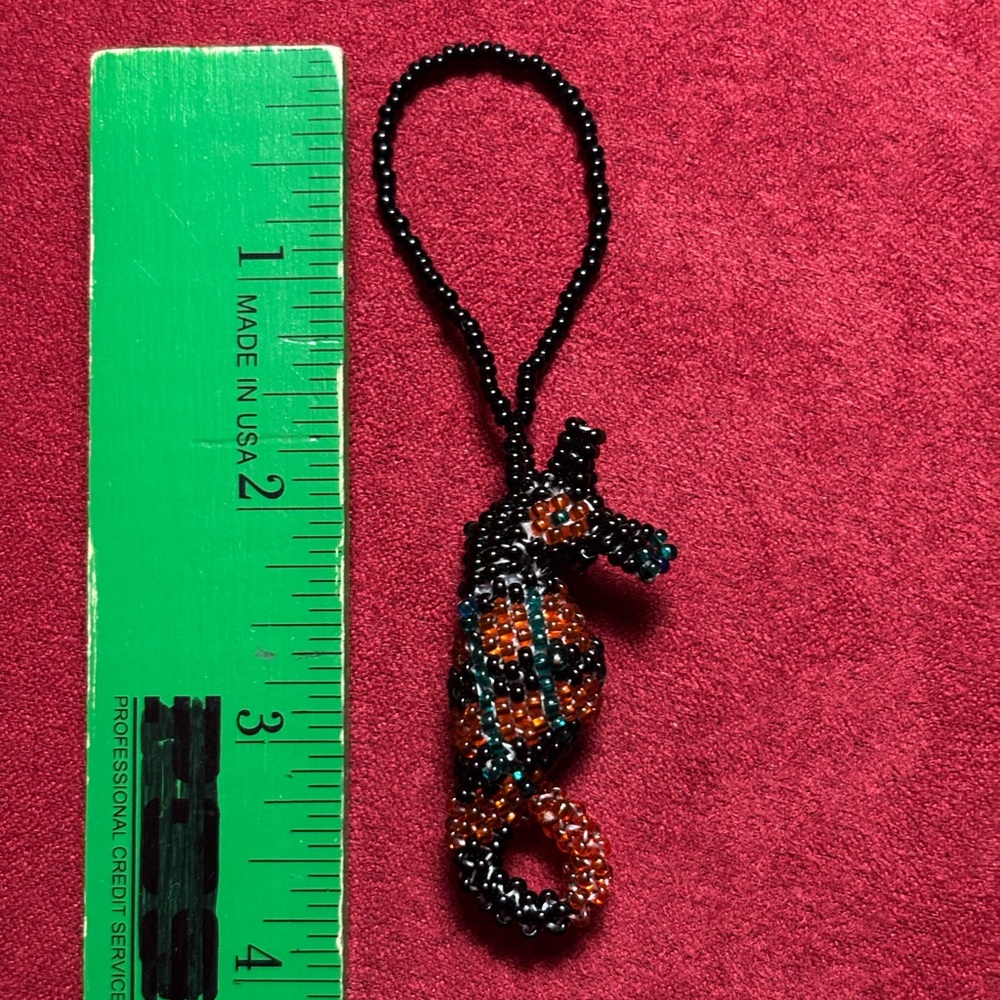 Beaded Seahorse Hanging Ornament NWOT - Picture 3 of 4